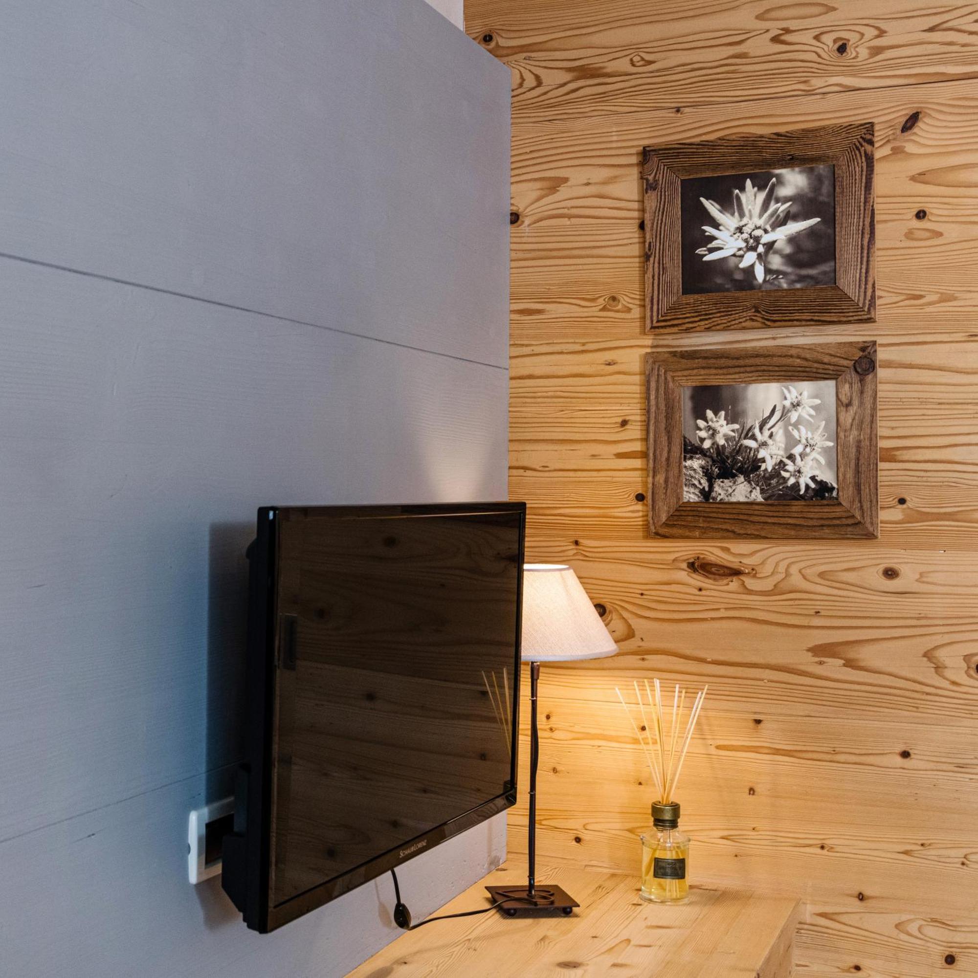 Nei Y Suredl Nevesole Aparthotel กอร์วารา อิน บาเดีย ห้อง รูปภาพ