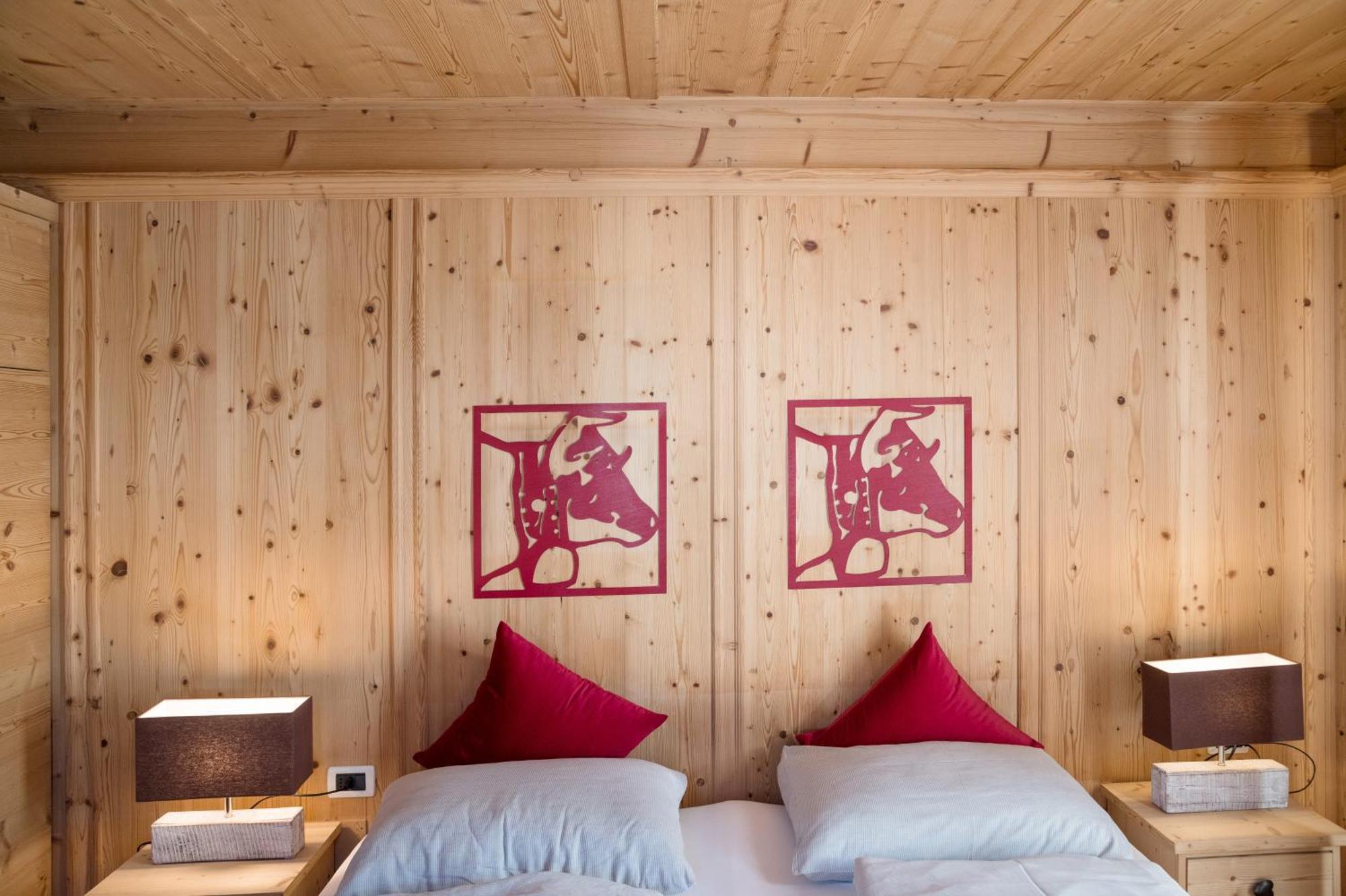 Nei Y Suredl Nevesole Aparthotel กอร์วารา อิน บาเดีย ห้อง รูปภาพ